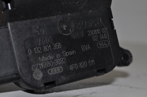 МОТОР ОБОГРЕВАТЕЛЯ AUDI 0132801359 4F0820511A