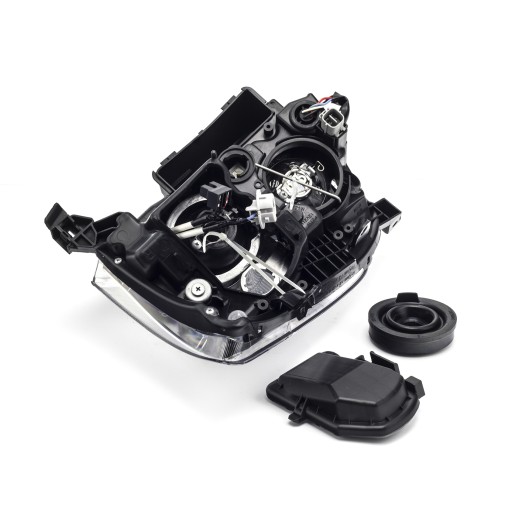 ФАРЫ TOYOTA AVENSIS T25 SET 03-06