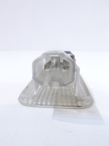 ФОНАРЬ БАГАЖНИКА TOYOTA YARIS I 2003-2005 YARIS II 2006-2011