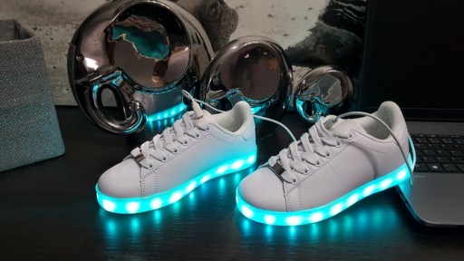BUTY SPORTOWE LED ŚWIECĄCE 11OPCJI ŚWIECENIA 40