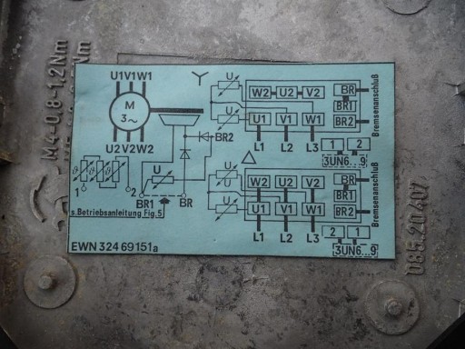 Мотор-редуктор SIEMENS с тормозом ок. 1 кВт, 380 В, 0,42 А.