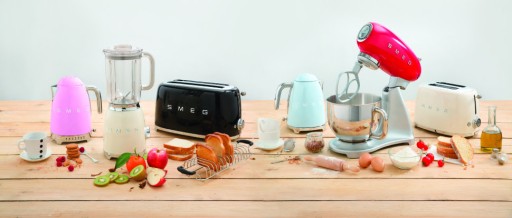Соковыжималка для цитрусовых Smeg CJF01PBEU