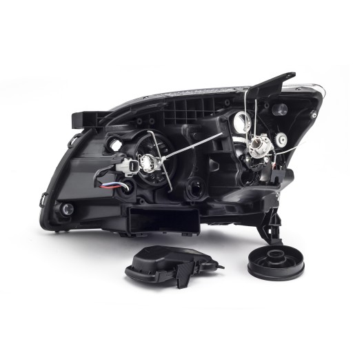 ФАРЫ TOYOTA AVENSIS T25 SET 03-06