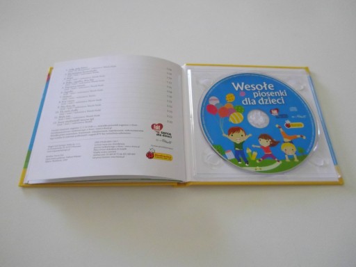 СЧАСТЛИВЫЕ ПЕСНИ ДЛЯ ДЕТЕЙ 1CD + КНИГА С ТЕКСТАМИ