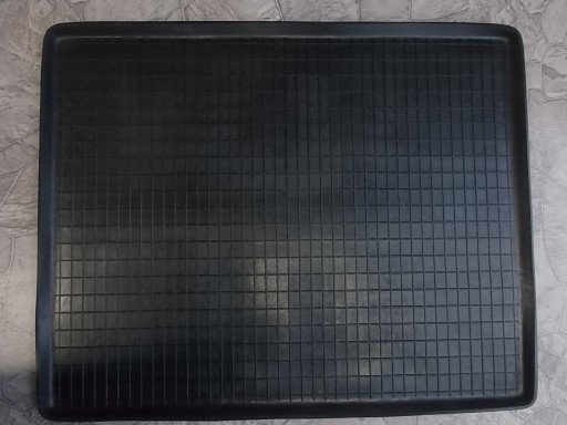 РЕЗИНОВЫЙ КОВРИК БАГАЖНИКА 100X115 SOLID