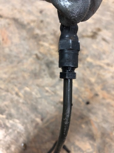 ТРУБКА СЦЕПЛЕНИЯ S4 A4 B6 B7 8E1721465AF ЕВРОПА
