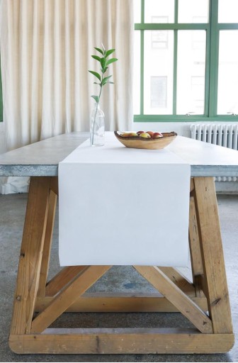 ПРОТЕКТОР СТОЙКИЙ К ПЯТЯНИЯМ STRONG 40x140 ТОЛСТЫЙ БЕЛЫЙ