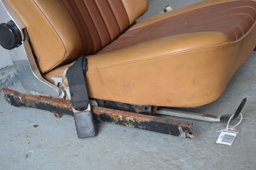 Mercedes R107 SL Передние сиденья без подголовников