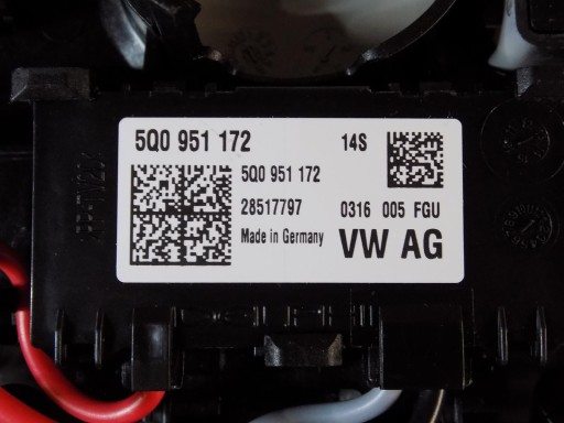 SKODA KAROQ ВЕРХНИЙ ФОНАРЬ 57B947105D