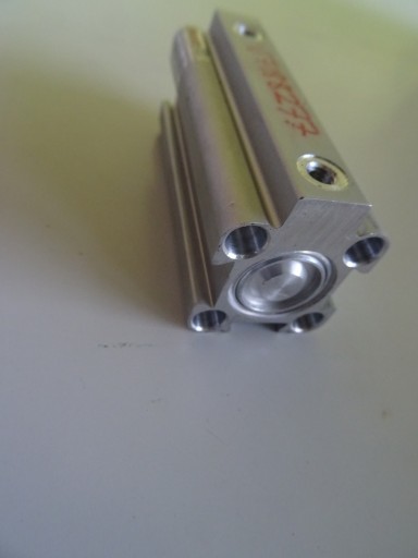 ПНЕВМАТИЧЕСКИЙ ЦИЛИНДР REXROTH 0670 MNR 0822010615