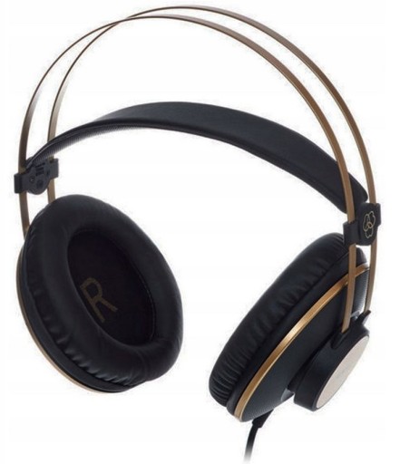 Проводные накладные наушники AKG K92.