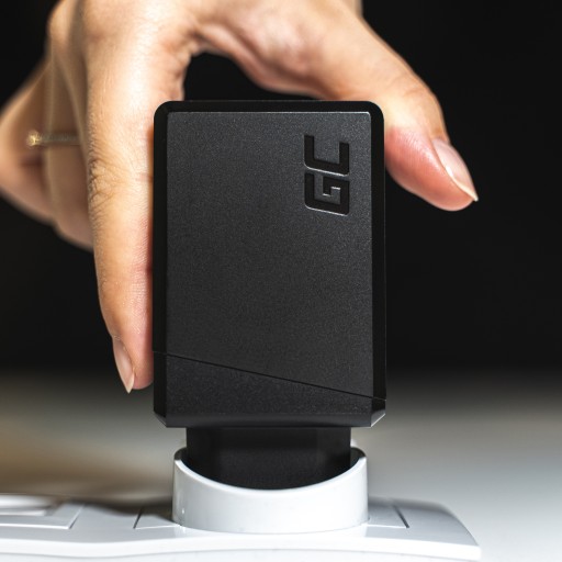 Сетевое зарядное устройство Green Cell, 3 порта USB-A, 30 Вт + 3 светодиода, кабель USB-USB-C, 1,2 м
