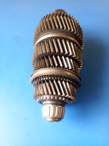 Главный вал коробки передач ZF 16S181,16S221