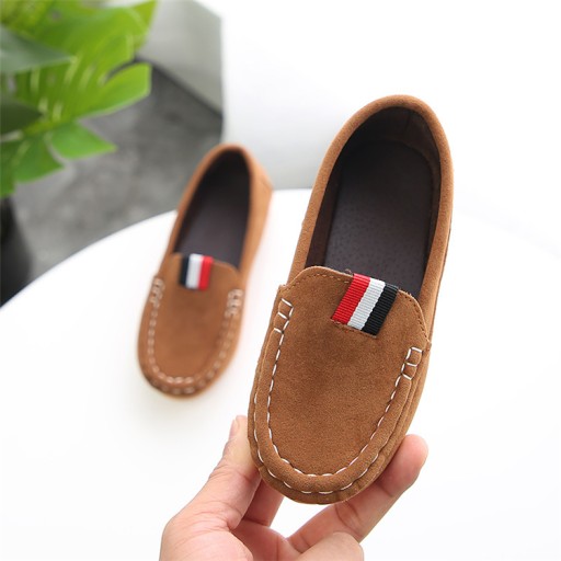 PÓŁBUTY MOKASYNY WSUWANE buty wizytowe chłopiece beżowe zamszowe 19,5cm 33