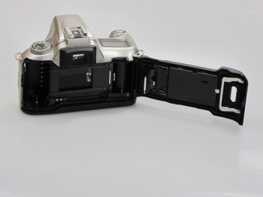 КАМЕРА Nikon F55 – КОРПУС