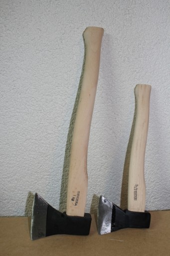 SIEKIERA GOSPODARCZA 1,5 kg OPRAWNA KUTA