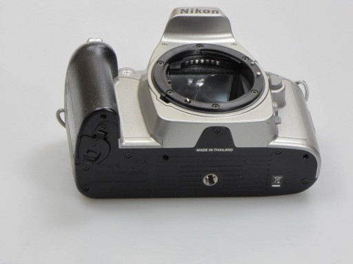 КАМЕРА Nikon F55 – КОРПУС