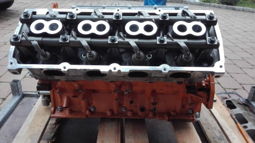 Jeep Dodge SRT-8 500Koni Двигатель Hemi V8 объемом 6,4 л