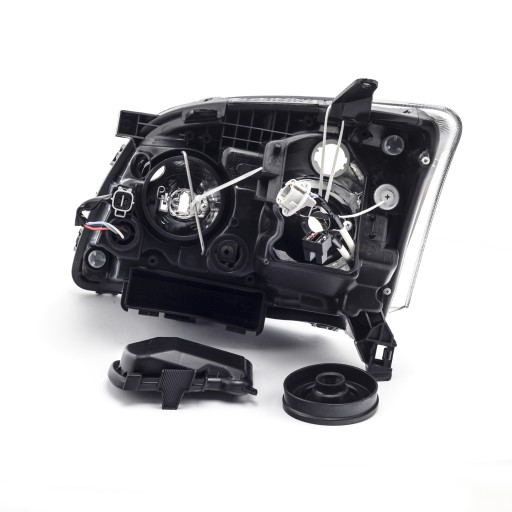ФАРЫ TOYOTA AVENSIS T25 SET 03-06