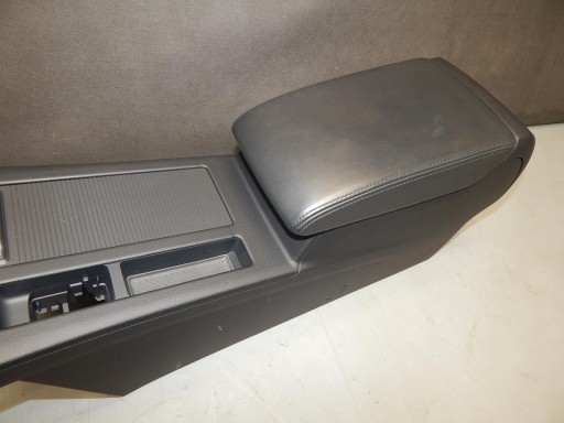 VW PASSAT B8 КОЖАНЫЙ ПОДЛОКОТНИК 3G1863241C