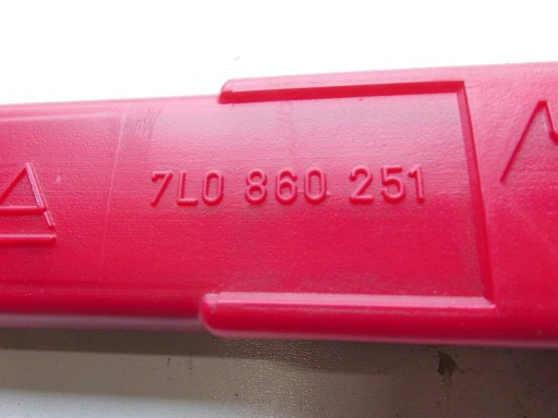 ПРЕДУПРЕЖДАЮЩИЙ ТРЕУГОЛЬНИК 7L0860251 TOUAREG 7L Q7 4L