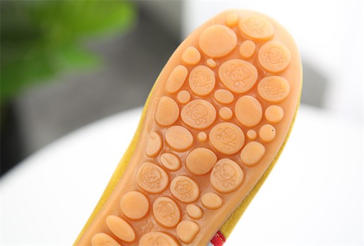 PÓŁBUTY MOKASYNY WSUWANE buty wizytowe chłopiece beżowe zamszowe 19,5cm 33