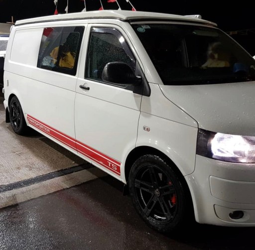 Наклейки на боковые полосы VW T5 Transporter