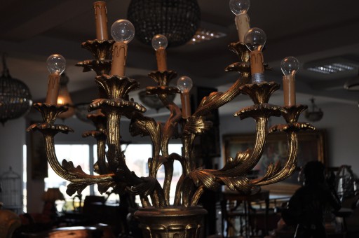 LAMPA Z MURZYNKIEM , FIGURA NA POSTUMENCIE 2 M