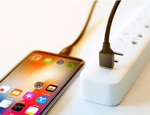 КАБЕЛЬ BASEUS В ОПЛЕТКЕ ДЛЯ IPHONE 6S/7/8/X 1,8М