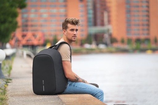 Противоугонный рюкзак для ноутбука 15.6 XD Design Bobby Hero Regular P705.291