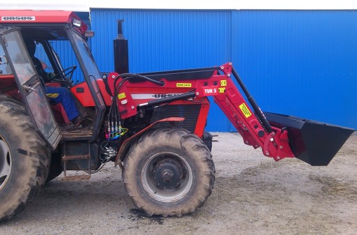 Фронтальный погрузчик TUR 5 Zetor 8011 7245 7745 5340