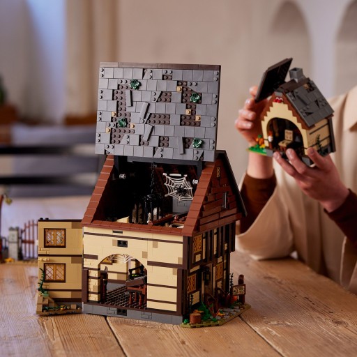LEGO IDEAS Disney Фокус-Покус: Хижина сестер 21341