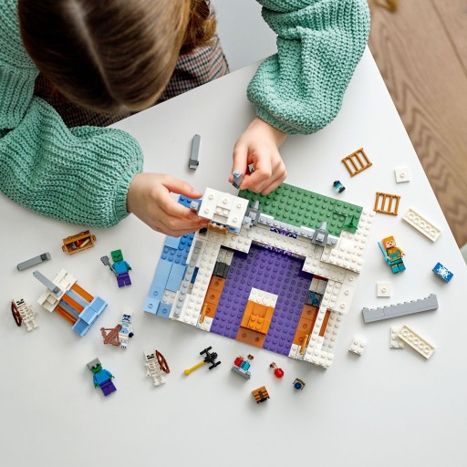 LEGO Minecraft 21186 Ледяной замок