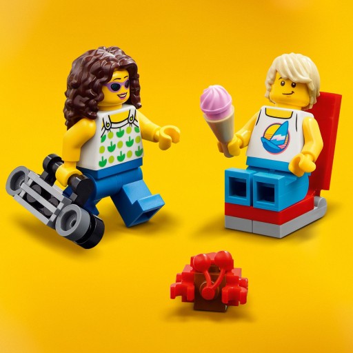 LEGO Creator 31138 Пляжный кемпер 3в1 556 деталей 8+