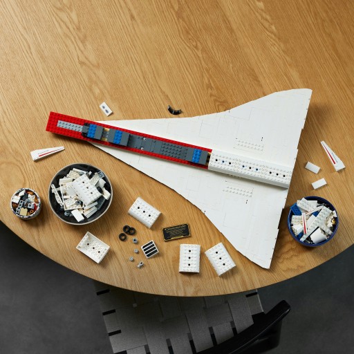 LEGO ICONS 10318 — Конкорд