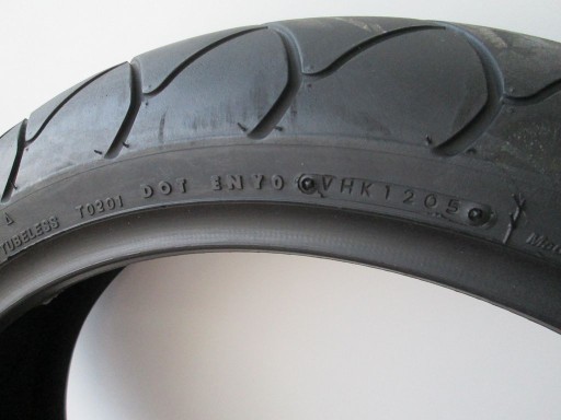 Шина BRIDGESTONE BATTLAX 120/70/17 120/70ZR17