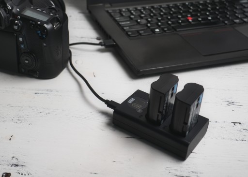 Двухканальное зарядное устройство Newell DL-USB-C для NP-FZ100