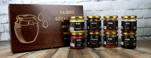 ПОДАРОЧНЫЙ НАБОР ИЗ 8 МЕДОВ В КОРОБКЕ С ГРАВИРОВКОЙ