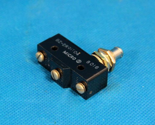 АВИАЦИОННЫЙ МИКРОВЫКЛЮЧАТЕЛЬ HONEYWELL 15A КОНЦЕВОЙ ВЫКЛЮЧАТЕЛЬ