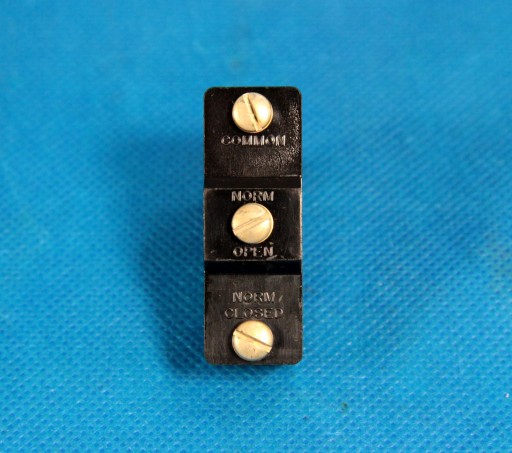 АВИАЦИОННЫЙ МИКРОВЫКЛЮЧАТЕЛЬ HONEYWELL 15A КОНЦЕВОЙ ВЫКЛЮЧАТЕЛЬ