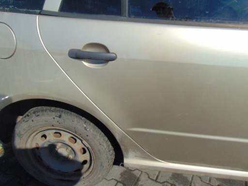 SKODA FABIA I LIFT COMBI ДВЕРЬ ЗАДНЯЯ ПРАВАЯ Q2Q2