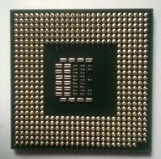 Intel Core 2 duo T9400 2,53 ГГц 1066 МГц FSB 6 МБ
