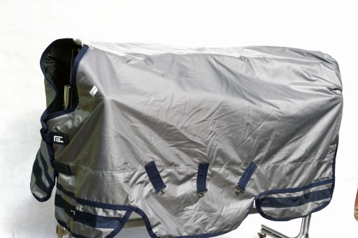 DERKA PRZECIWDESZCZOWA PRZECIWWIATROWA 200G D-600 145CM