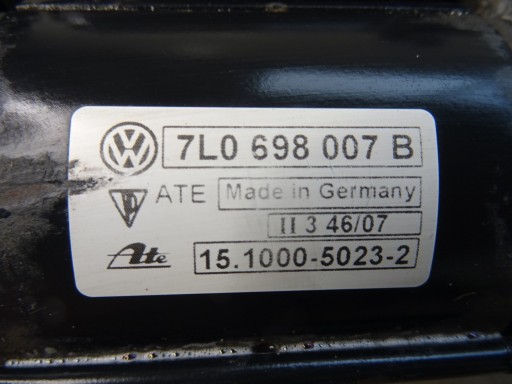 КОМПРЕССОР ПОДВЕСКИ VW TOUAREG 3.0TDI 7L0698007B