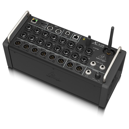 18-канальный цифровой микшер Behringer XR18
