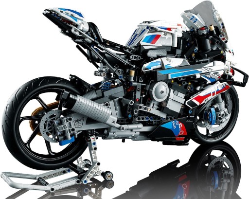 Конструктор LEGO Technic 42130 BMW M 1000 RR MOTOR CHASER