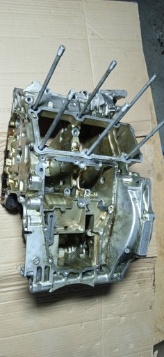 YAMAHA TDM 850 4TX КРАНЕРЫ БЛОК ДВИГАТЕЛЯ КРЫШКА КОРПУСА КОРПУСА КОРПУСА КАНЕРА