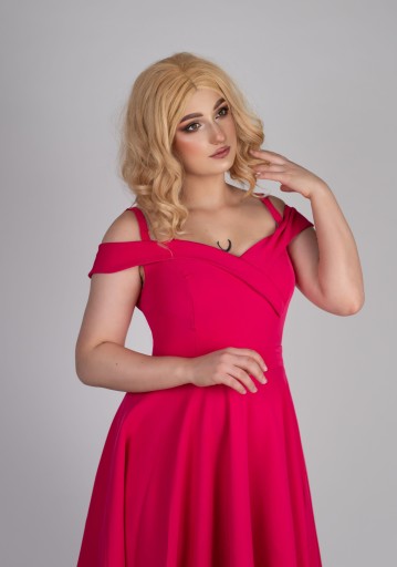 Платье цвета фуксии PIN UP для испанской свадьбы в стиле ретро.