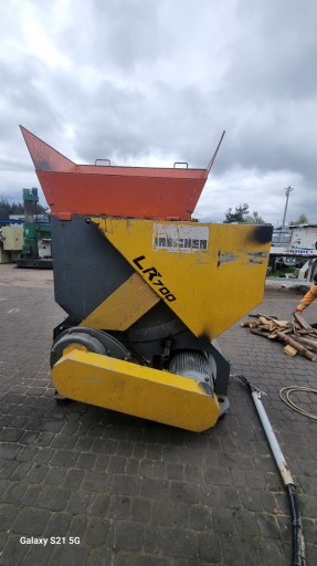 ИЗМЕЛЬЧИТЕЛЬ UNTHA LR700 22кВт