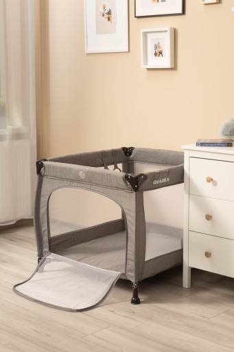 Детская плейпен складная кроватка удобная безопасная Caretero Quadra